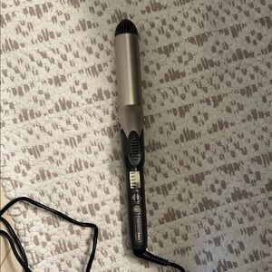 Conair Infiniti Pro Black and Silver Curling Iron